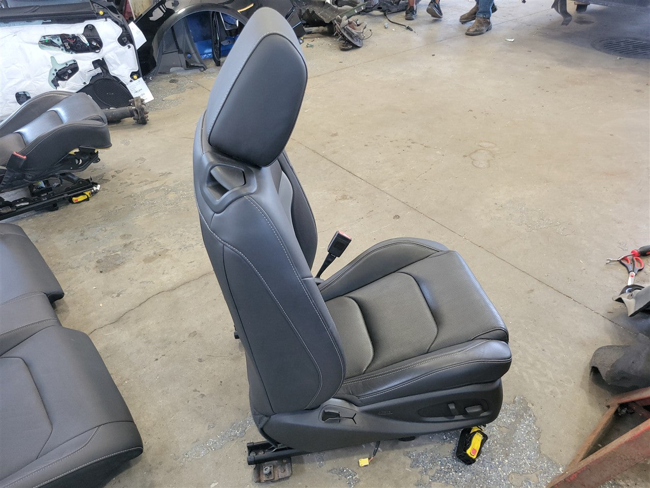 2016 CAMARO FRONT & REAR LEATHER SEATS 34236 - image 11