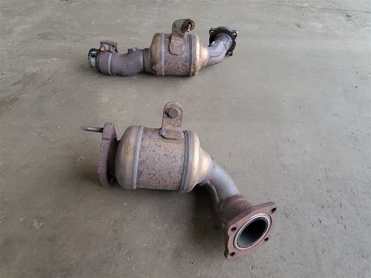 2016 CAMARO OEM 6.2L EXHAUST Y PIPE PAIR 41K MI 34237 - image 4