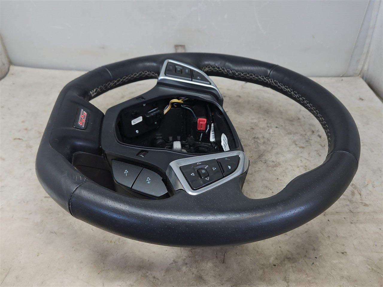 2016 CAMARO LEATHER STEERING WHEEL HEATED 34238 - image 5