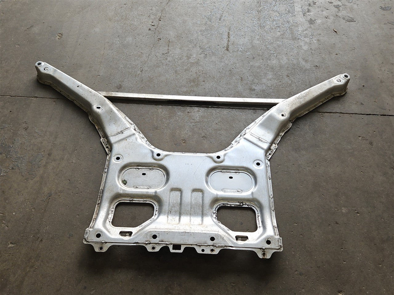 2016 CAMARO FRONT SKID SHEAR PLATE 23379353 34239 - image 6