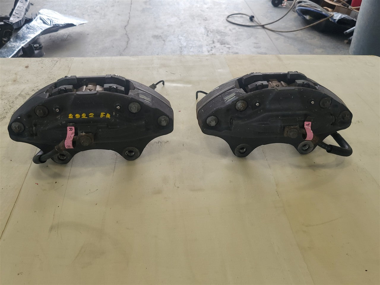 2016 CAMARO FRONT BREMBO CALIPERS LH RH PAIR 34240 - image 5
