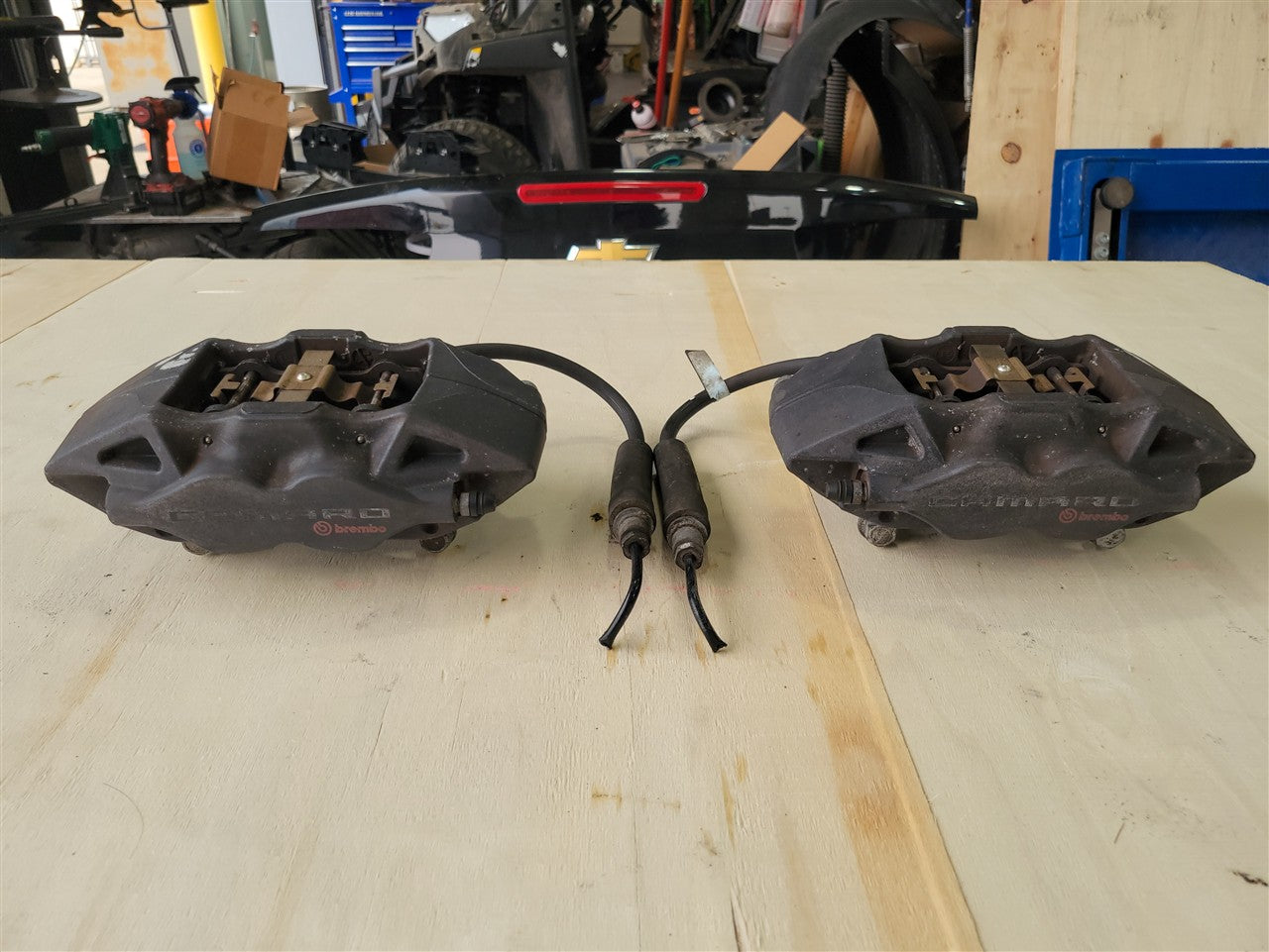 2016 CAMARO SS REAR BREMBO CALIPERS PAIR 34241 - image 1