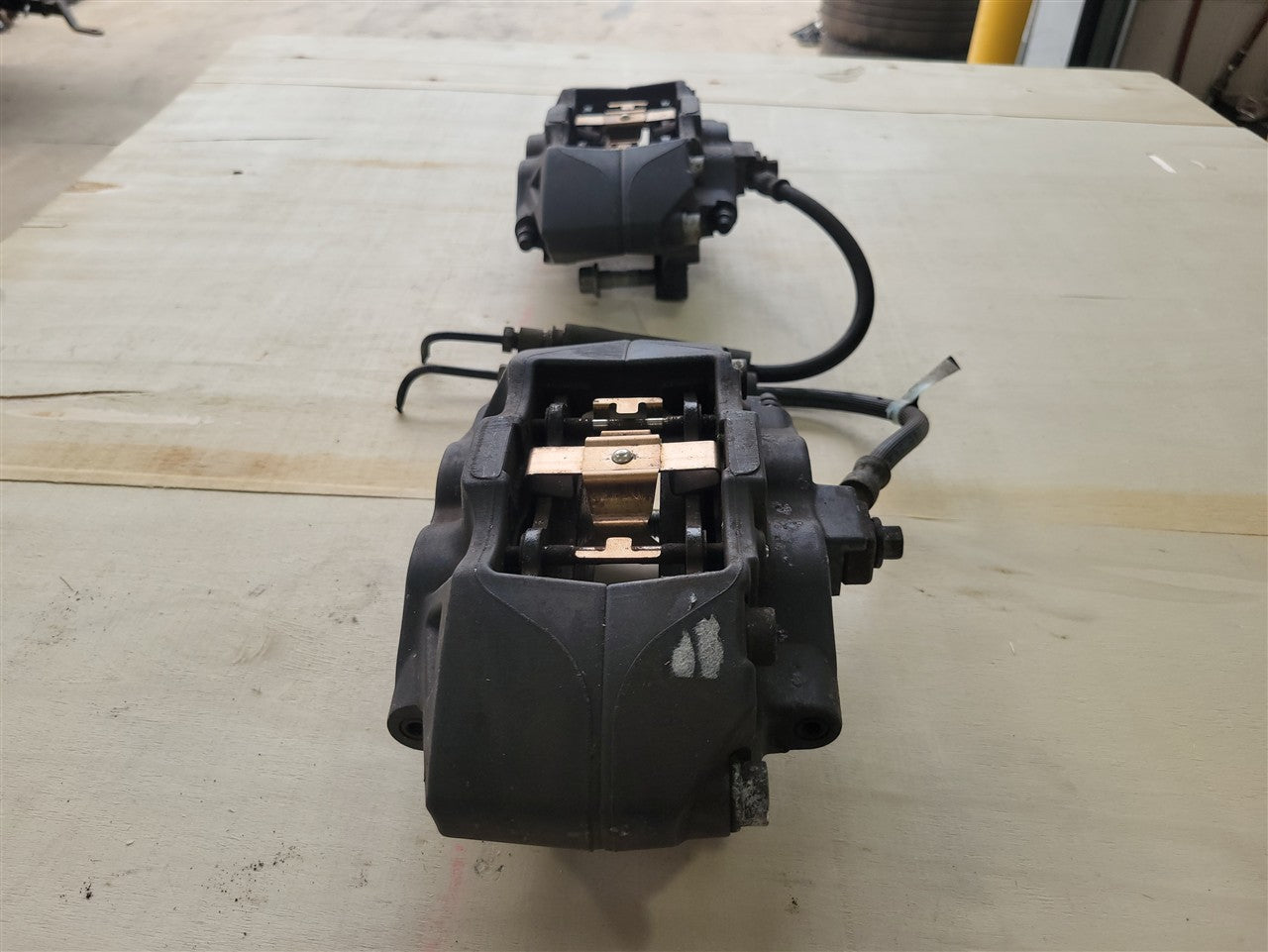 2016 CAMARO SS REAR BREMBO CALIPERS PAIR 34241 - image 3