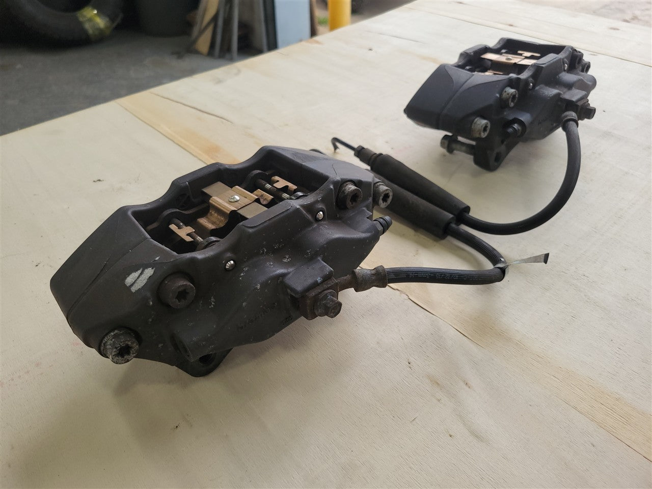 2016 CAMARO SS REAR BREMBO CALIPERS PAIR 34241 - image 4
