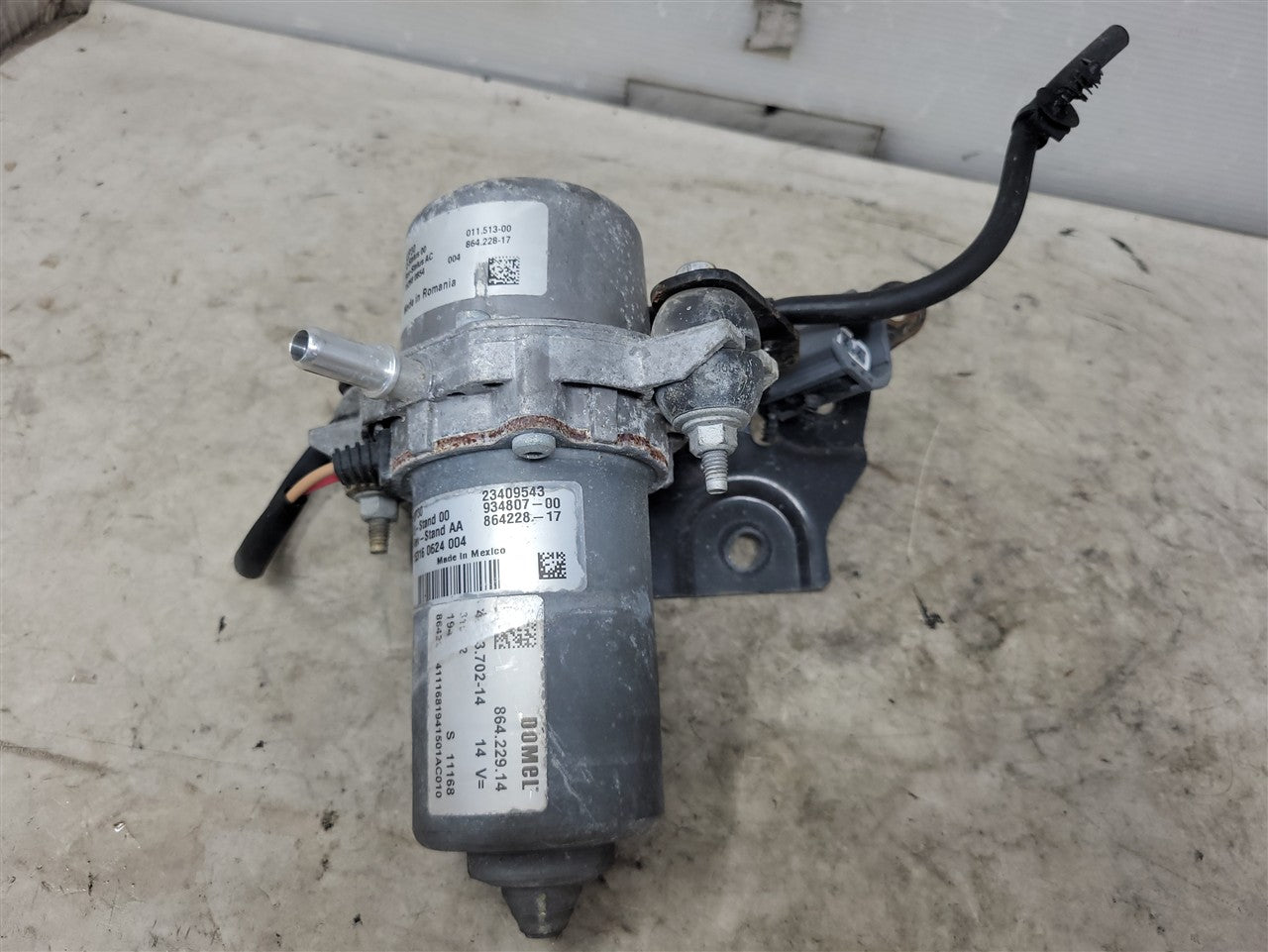 2016 CAMARO OEM BRAKE VACUUM PUMP 23409543 41K 34242 - image 1