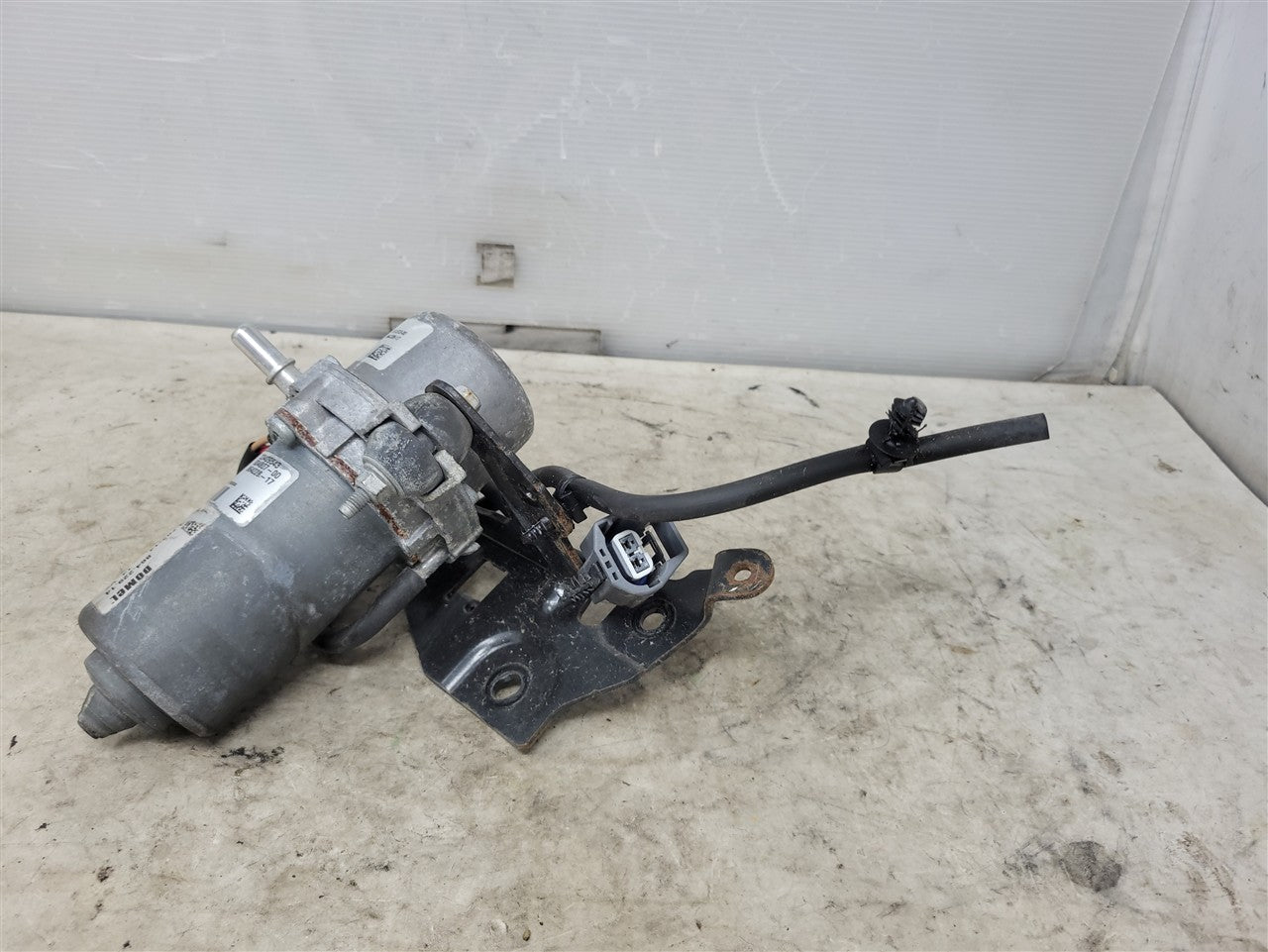 2016 CAMARO OEM BRAKE VACUUM PUMP 23409543 41K 34242 - image 6