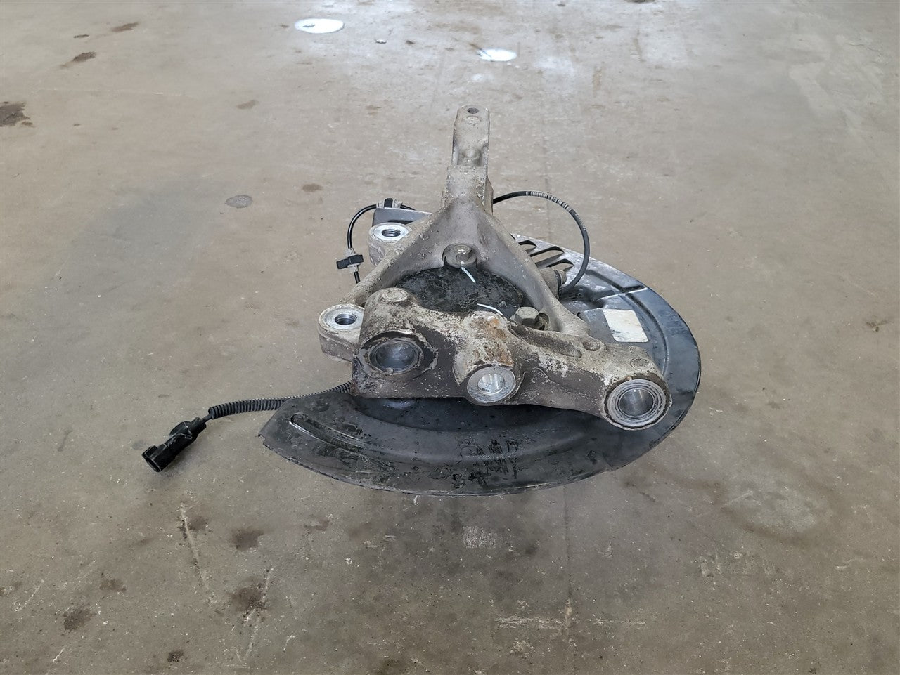 2016 CAMARO LH DRIVER FRONT SPINDLE W/HUB 41K MILES 34243 - image 7
