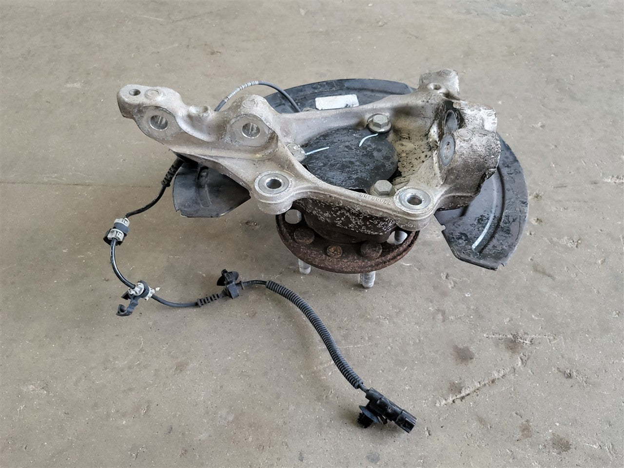 2016 CAMARO LH DRIVER FRONT SPINDLE W/HUB 41K MILES 34243 - image 10