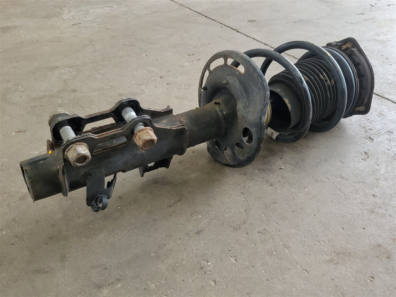 2016 CAMARO RH PASSENGER FRONT STRUT 41K 34247 - image 4