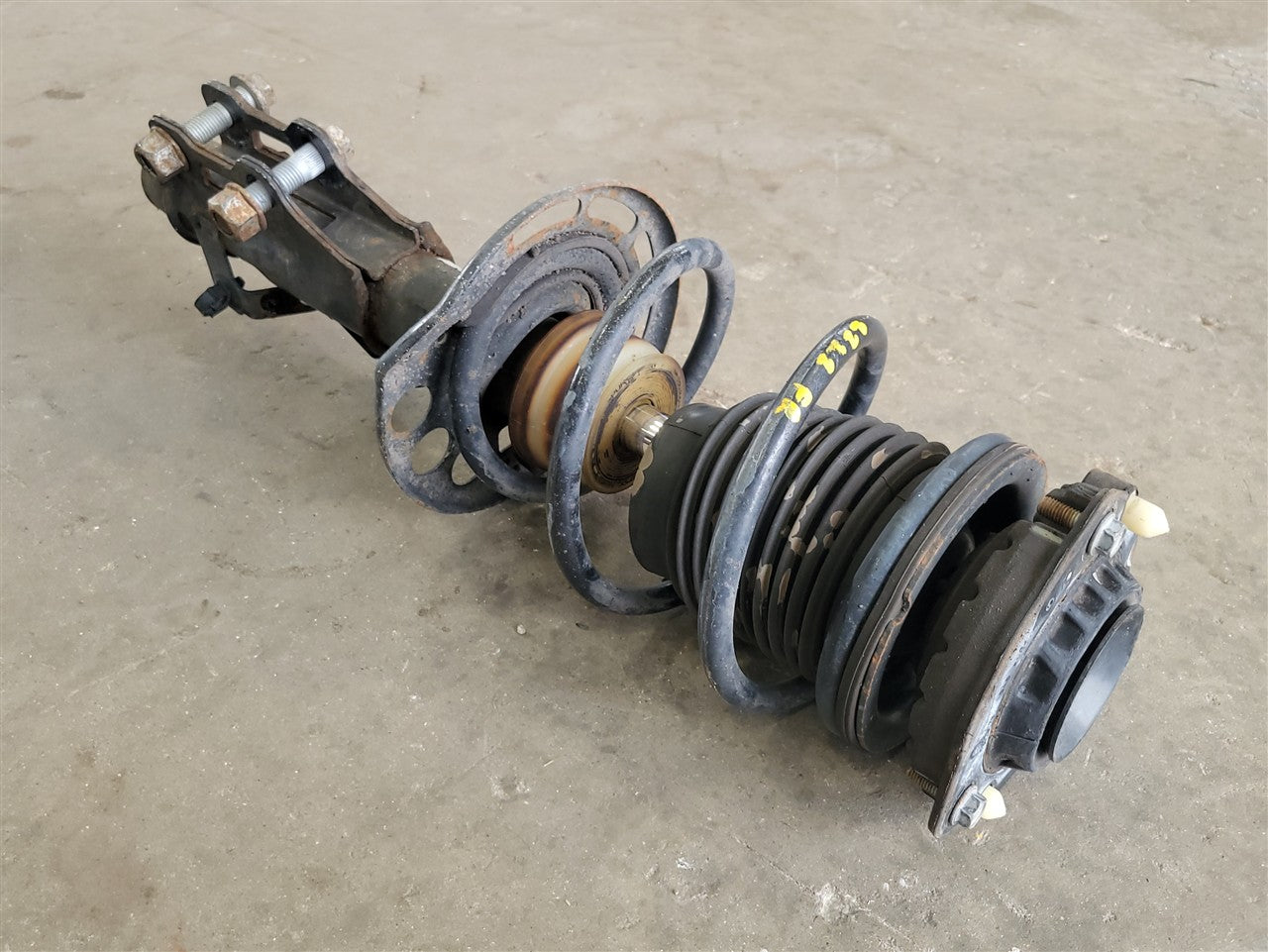 2016 CAMARO RH PASSENGER FRONT STRUT 41K 34247 - image 6