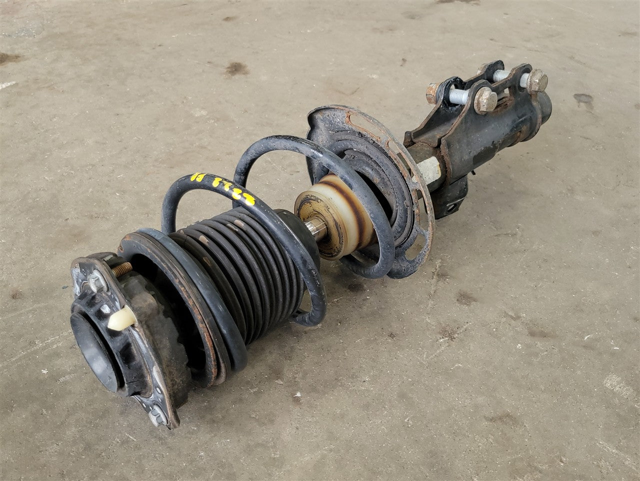 2016 CAMARO RH PASSENGER FRONT STRUT 41K 34247 - image 8