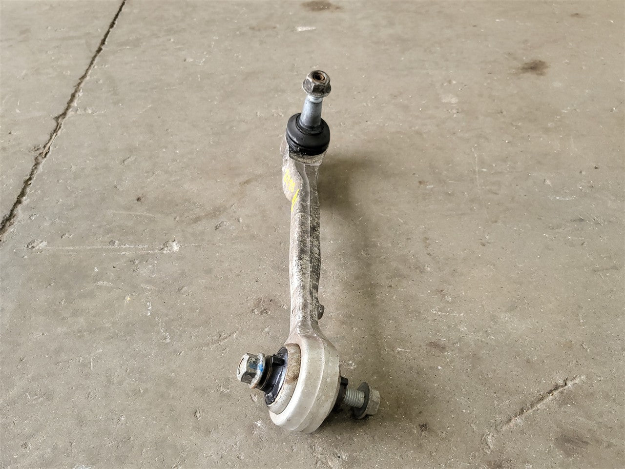 2016 CAMARO LH FRONT REARWARD CONTROL ARM LINK 41K 34248 - image 2