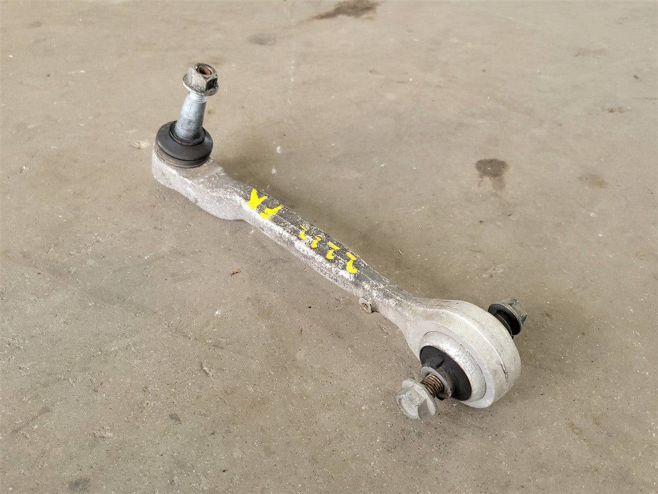 2016 CAMARO RH FRONT REARWARD LINK 23317370 41K 34249 - image 2