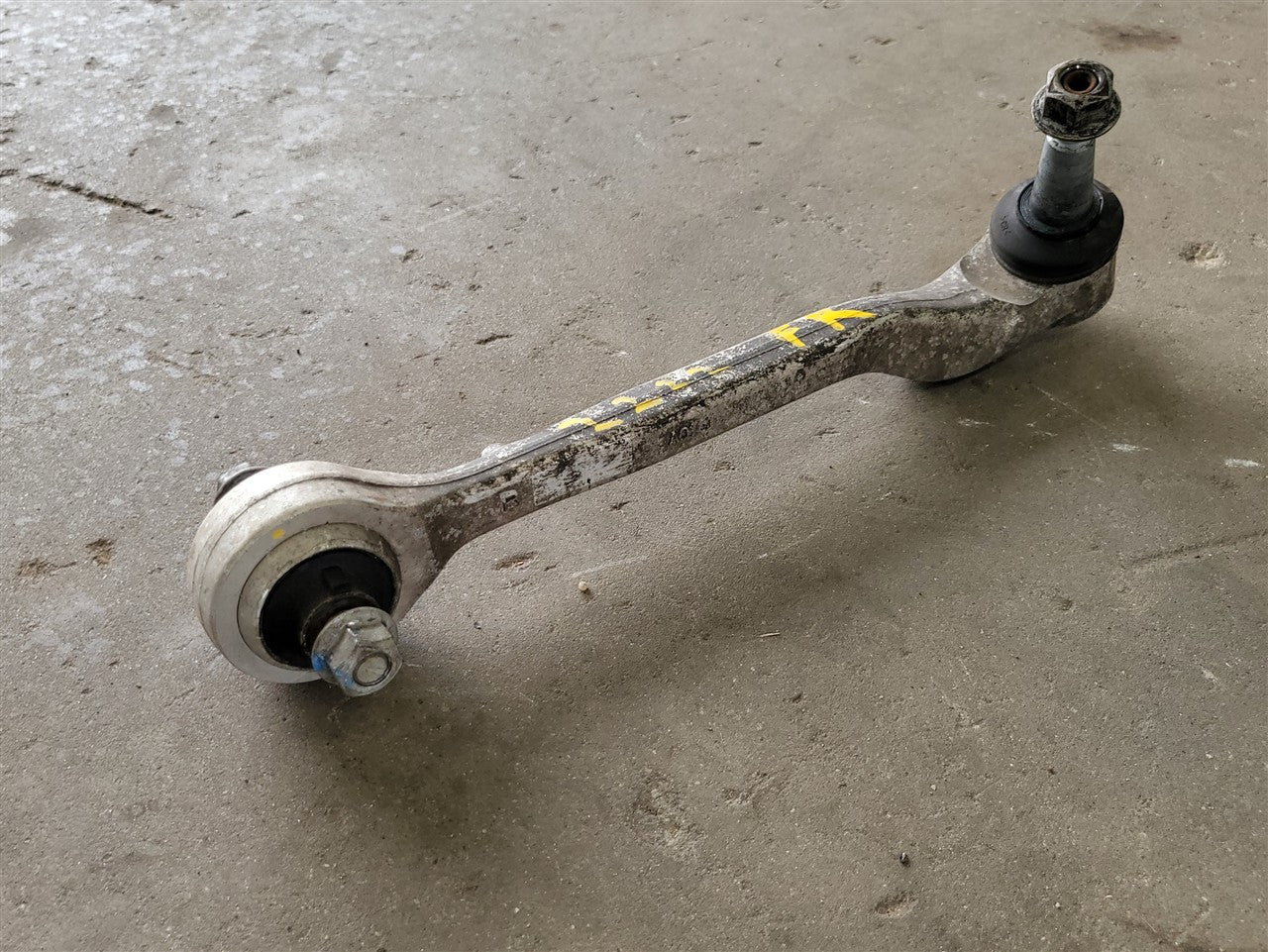2016 CAMARO RH FRONT REARWARD LINK 23317370 41K 34249 - image 4