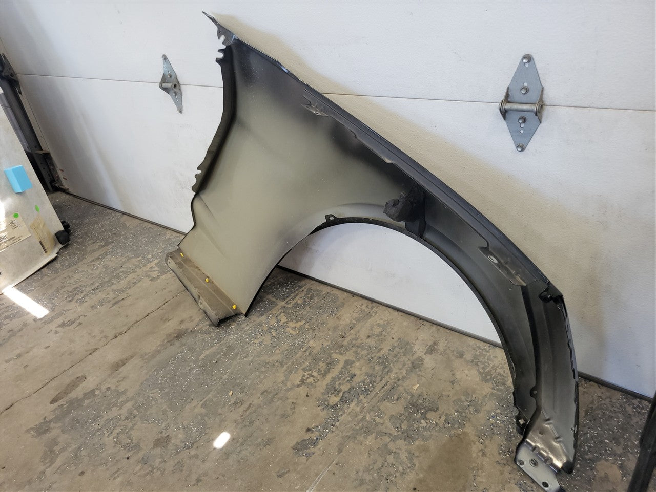 2016 CAMARO LH FENDER BLACK GBA 5D1 2 SMALL DENTS 34252 - image 11