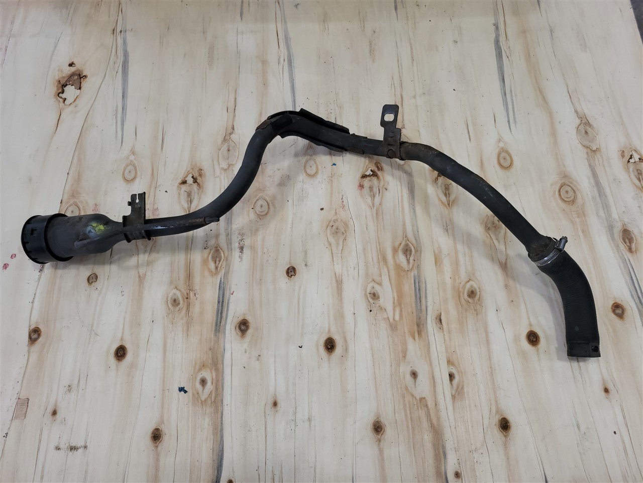 2016 CAMARO FUEL FILLER NECK 84683322 84218958 34253 - image 6