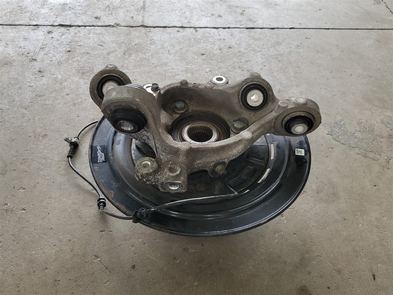 2016 CAMARO RH PASSENGER REAR SPINDLE & HUB 41K MILES 34254 - image 9