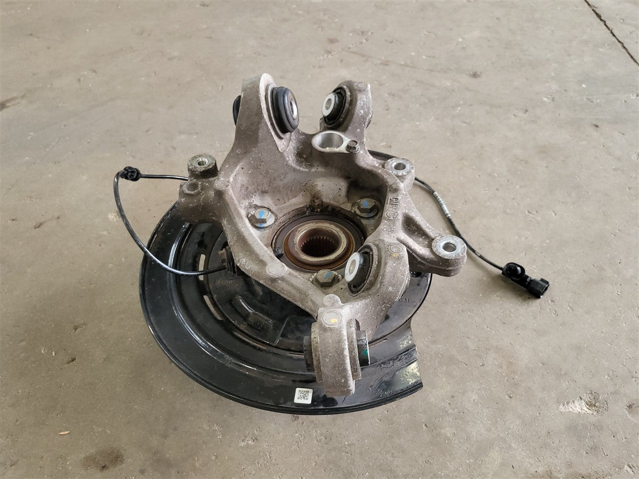 2016 CAMARO RH PASSENGER REAR SPINDLE & HUB 41K MILES 34254 - image 10