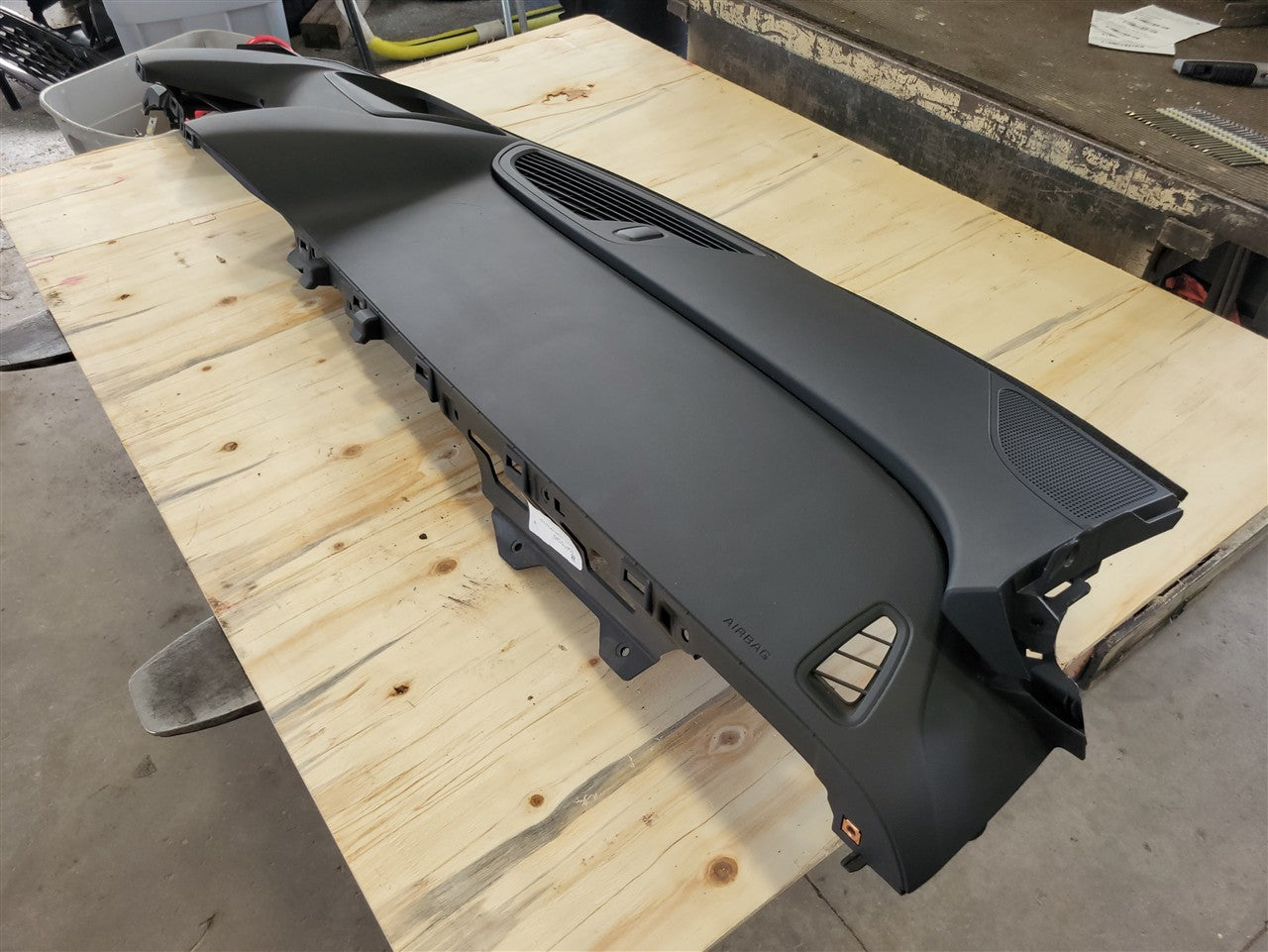 2016 CAMARO UPPER DASH PANEL & RH BAG 34256 - image 3
