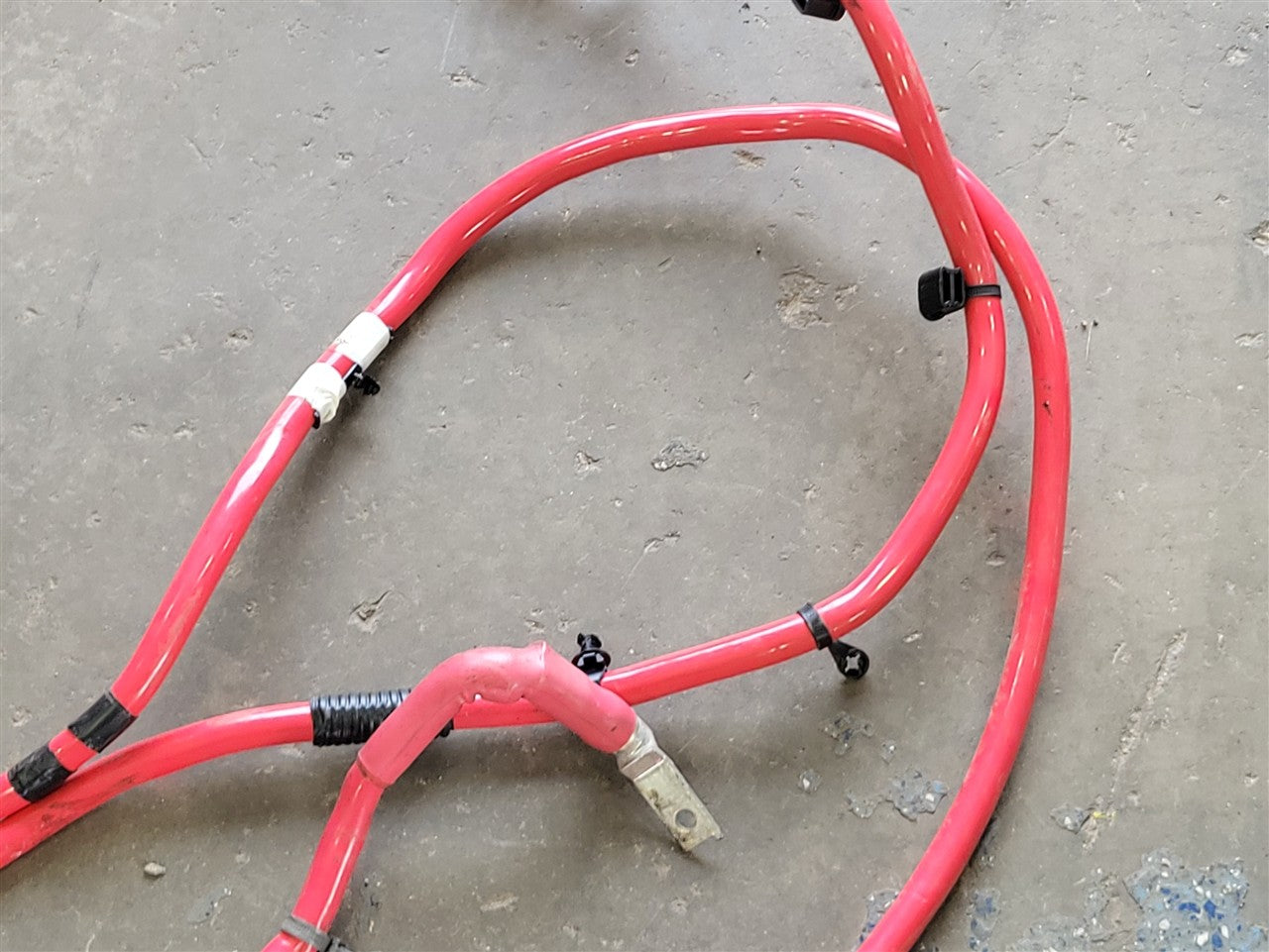 2016 CAMARO POSITIVE BATTERY CABLE TRUNK TO ENGINE 23404974 34259 - image 4