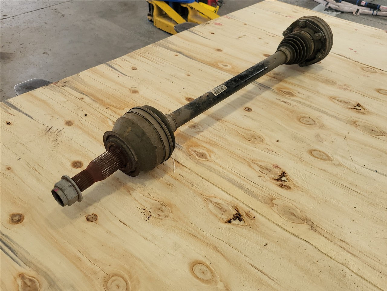 2016 CAMARO RH REAR AXLE 6.2L SS 22972611 41K MILES 34261 - image 5