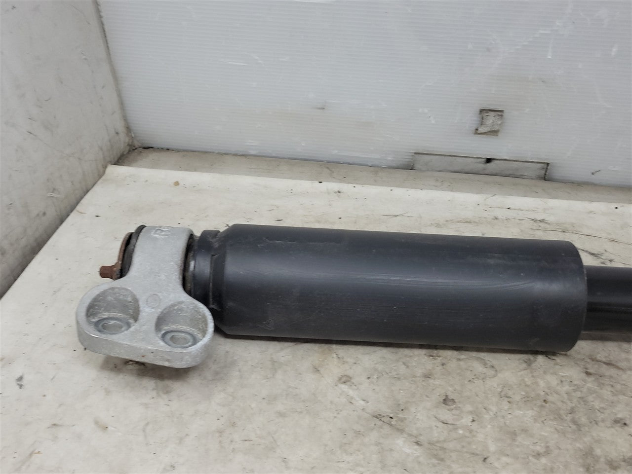 2016 CAMARO RH PASSENGER REAR SHOCK ABSORBER 23382417 41K MILES 34263 - image 5