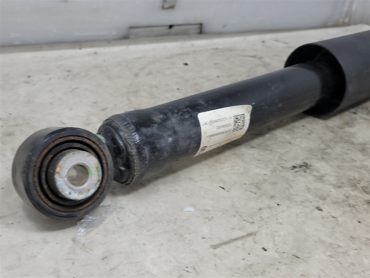 2016 CAMARO RH PASSENGER REAR SHOCK ABSORBER 23382417 41K MILES 34263 - image 9