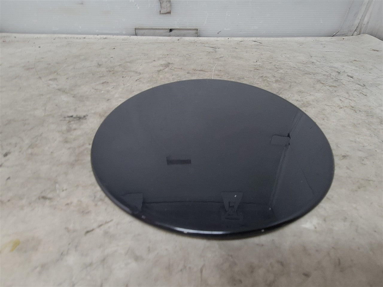 2016 CAMARO GAS TANK FUEL FILLER DOOR BLACK GBA 34270 - image 4