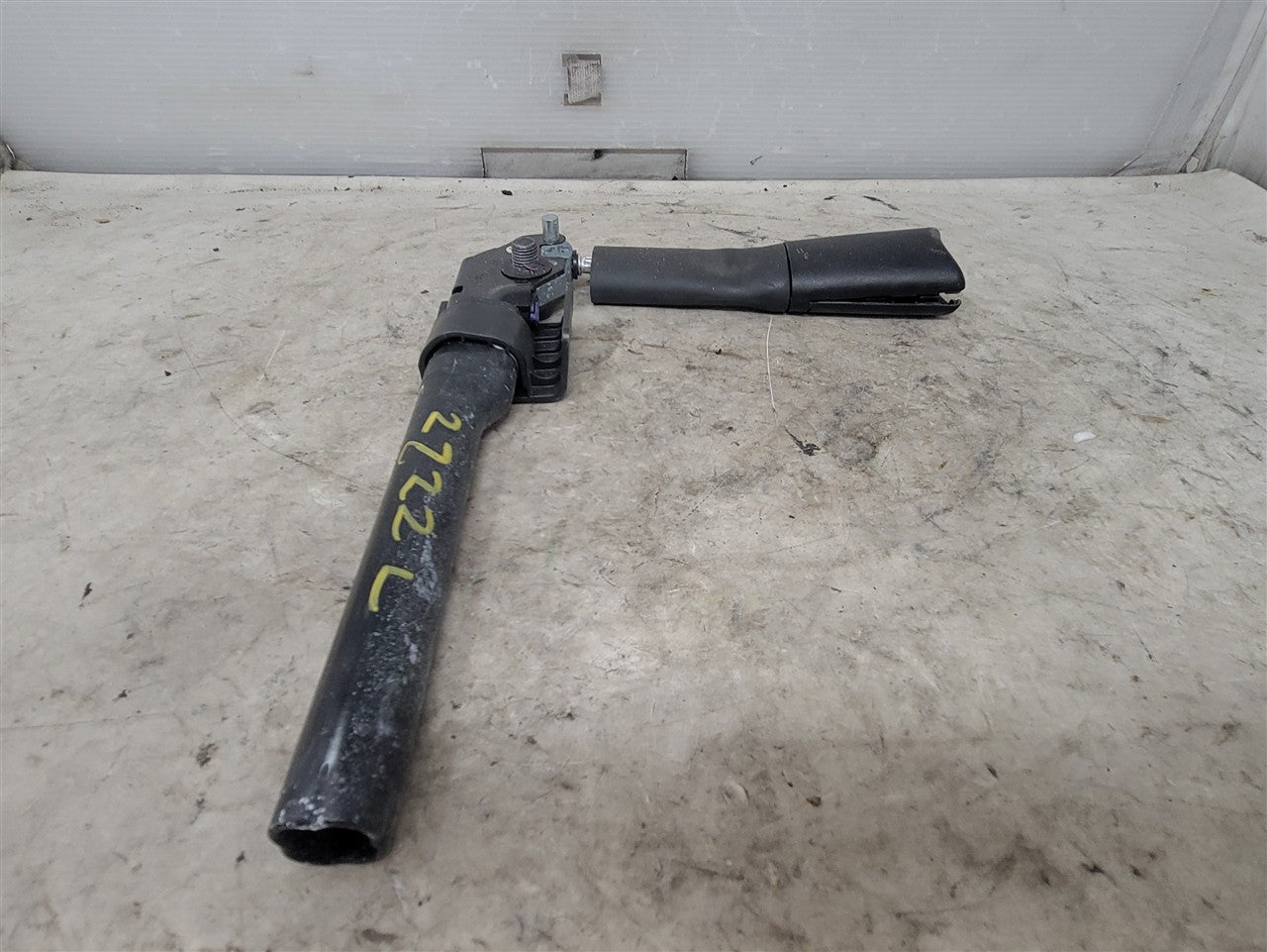 2016 CAMARO LH DRIVER FRONT SEAT BELT TENSIONER 34274 - image 7