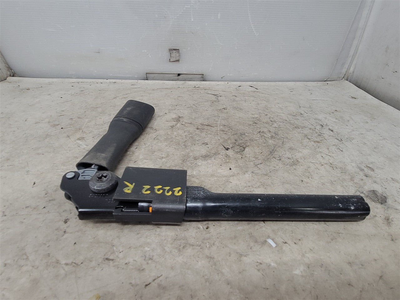 2016 CAMARO RH PASSENGER SEATBELT TENSIONER 34275 - image 2