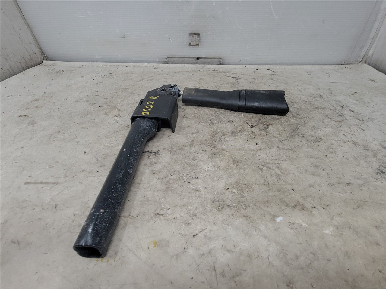 2016 CAMARO RH PASSENGER SEATBELT TENSIONER 34275 - image 3