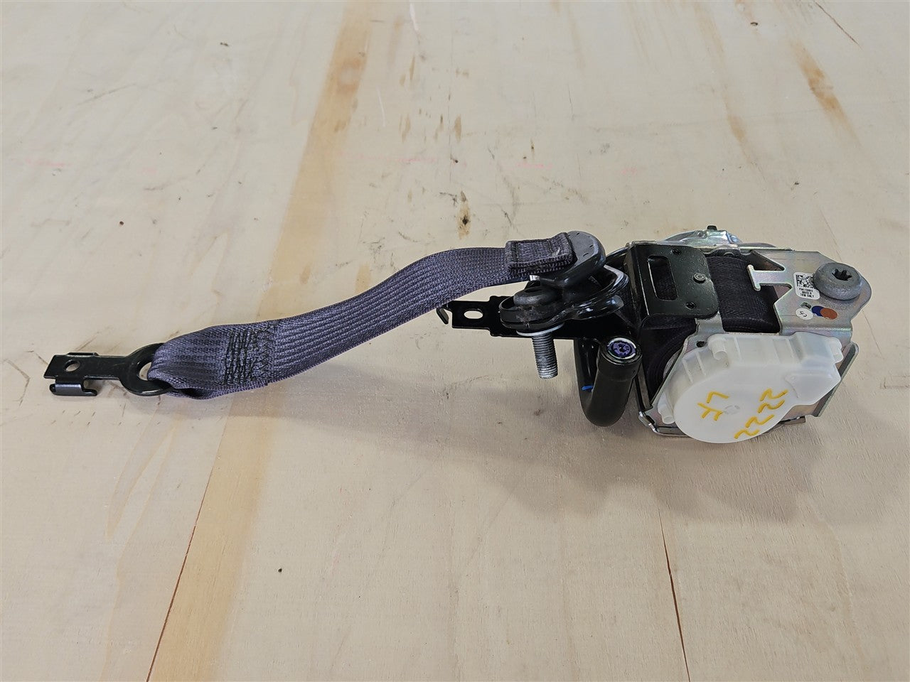 2016 CAMARO LH FRONT SEAT BELT RETRACTOR COUPE 34276 - image 6