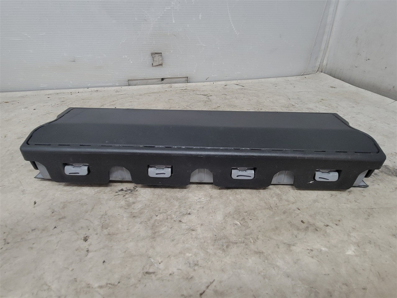 2016 CAMARO LH DRIVER DASH KNEE BAG TRIM 84029020 34284 - image 4