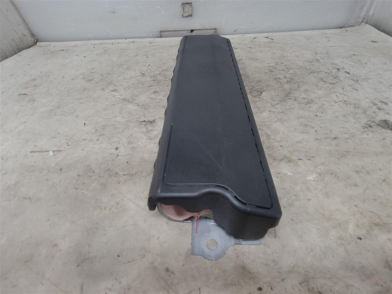 2016 CAMARO RH PASSENGER DASH KNEE BAG TRIM 84029021 34285 - image 3
