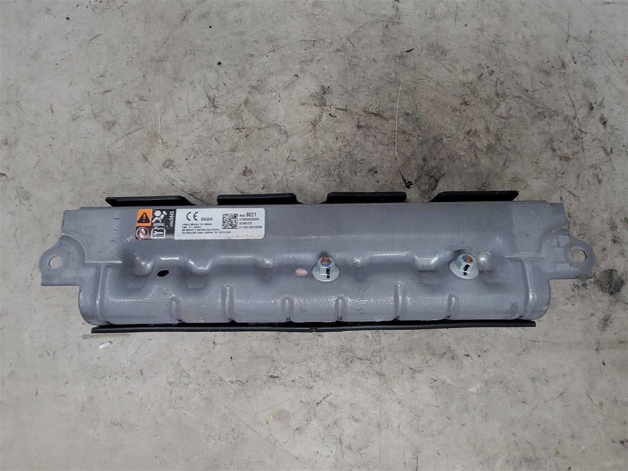2016 CAMARO RH PASSENGER DASH KNEE BAG TRIM 84029021 34285 - image 6