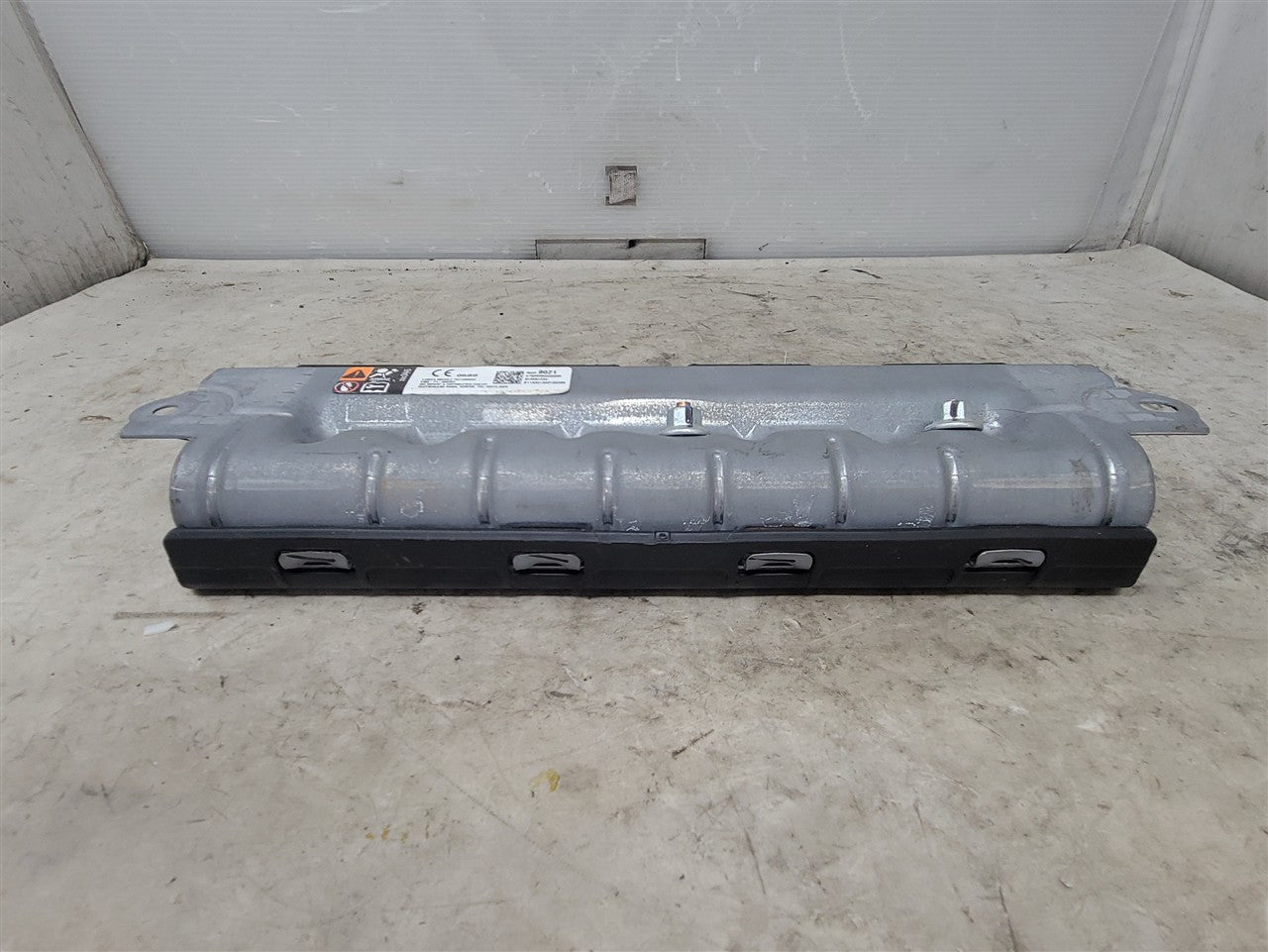 2016 CAMARO RH PASSENGER DASH KNEE BAG TRIM 84029021 34285 - image 7
