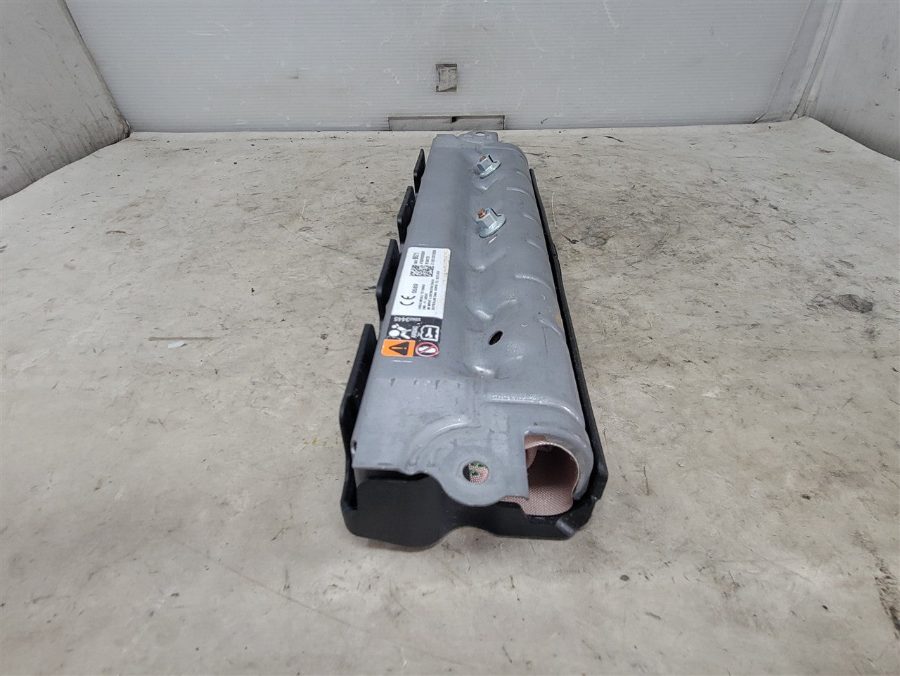 2016 CAMARO RH PASSENGER DASH KNEE BAG TRIM 84029021 34285 - image 10