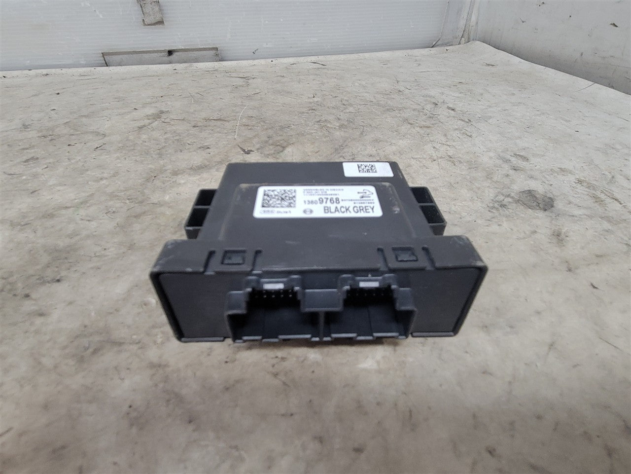 2016 CAMARO SERIAL NETWORK DATA CONTROL MODULE 13509768 34288 - image 2