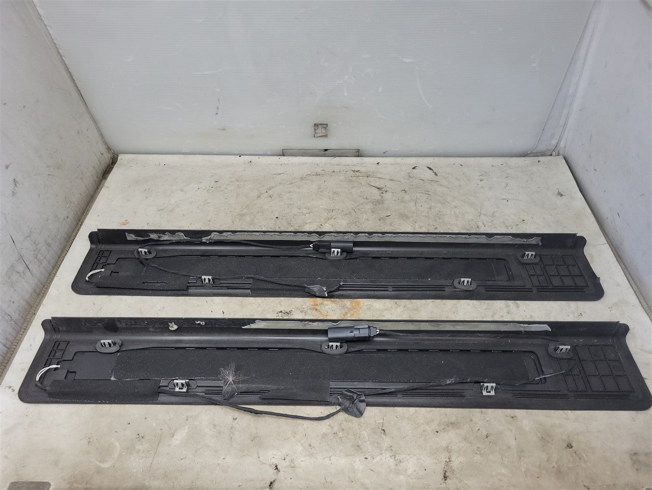 Used OEM 2016-2024 CAMARO LIGHTED DOOR SILL TRIM SCUFF PLATES DRIVER, actual item photo 7