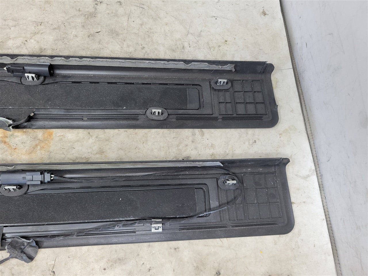 Used OEM 2016-2024 CAMARO LIGHTED DOOR SILL TRIM SCUFF PLATES DRIVER, actual item photo 9