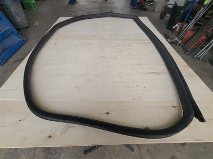 2016 CAMARO RH PASSENGER DOOR WEATHERSTRIPPING 34295 - image 5