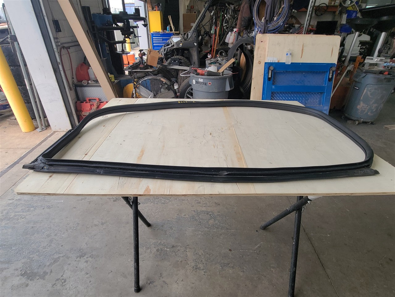 2016 CAMARO RH PASSENGER DOOR WEATHERSTRIPPING 34295 - image 7