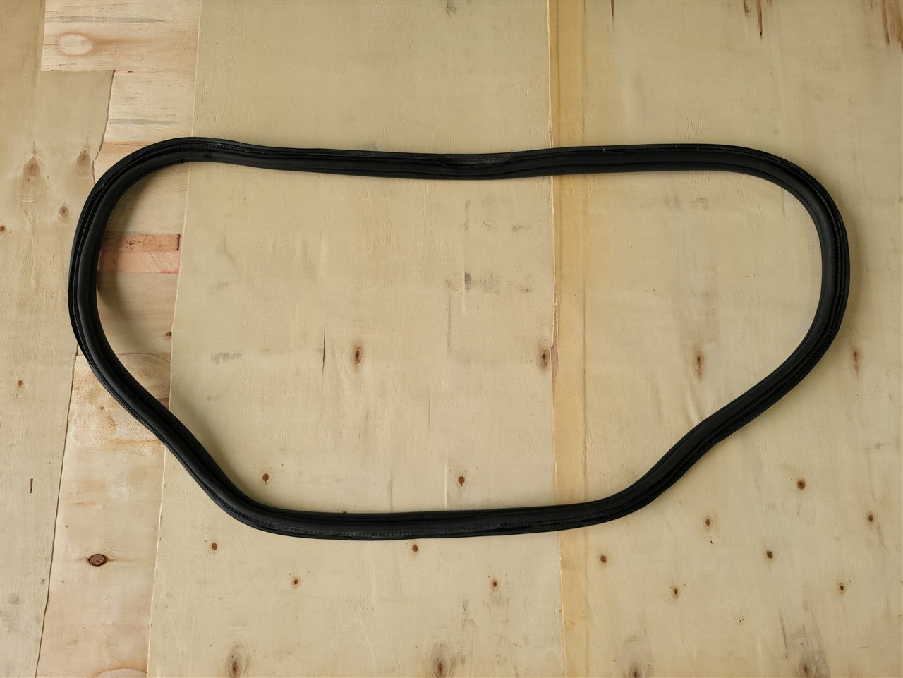 2016 CAMARO TRUNK LID WEATHERSTRIP 84126266 34297 - image 1