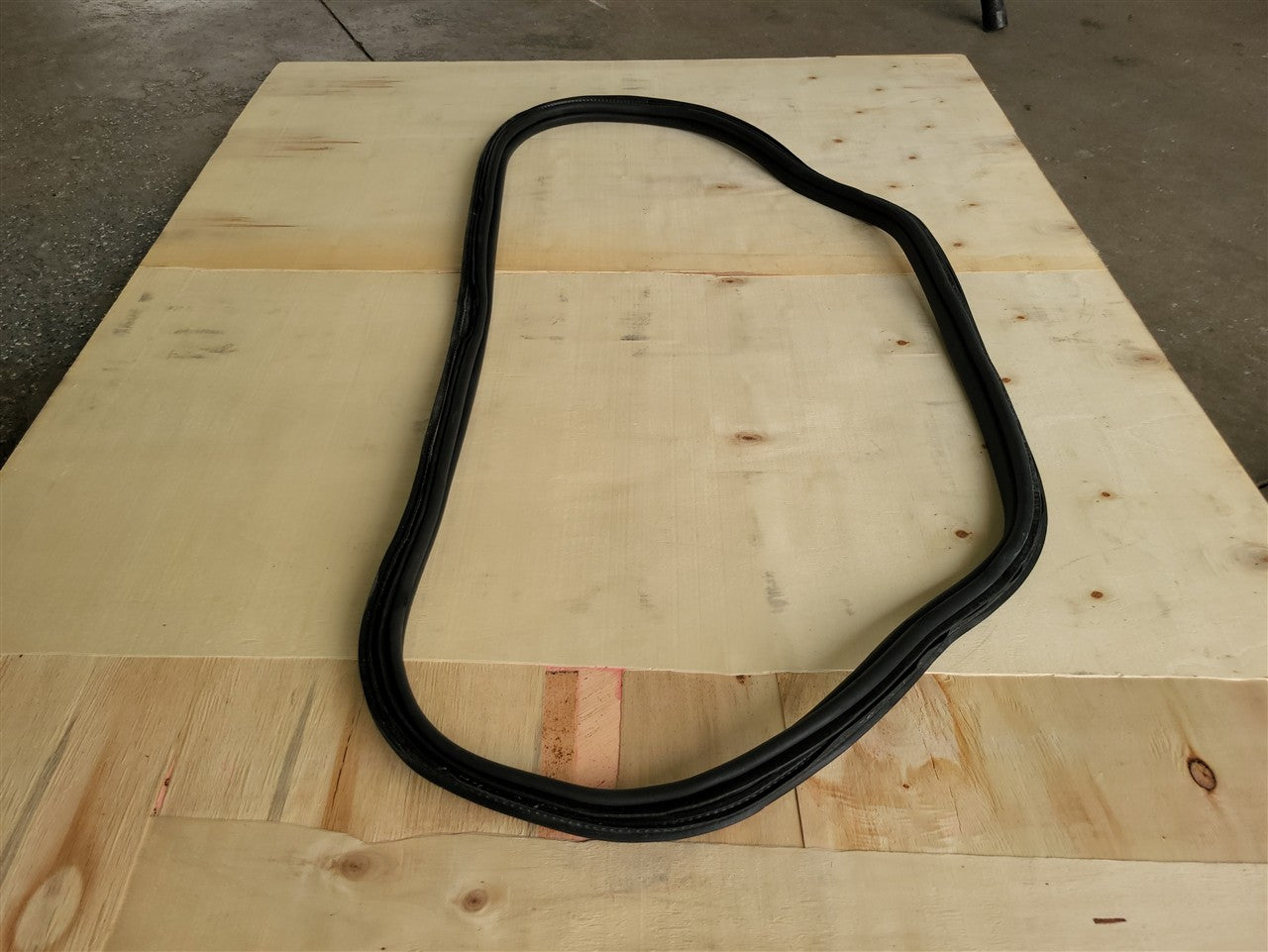 2016 CAMARO TRUNK LID WEATHERSTRIP 84126266 34297 - image 5