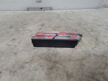 2016 CAMARO SS EMBLEM & MOUNTING BRACKETS ONLY 34299 - image 5