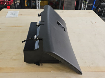 2005 CORVETTE BLACK GLOVE BOX WITH LATCH 52K MILES 34301 - image 2