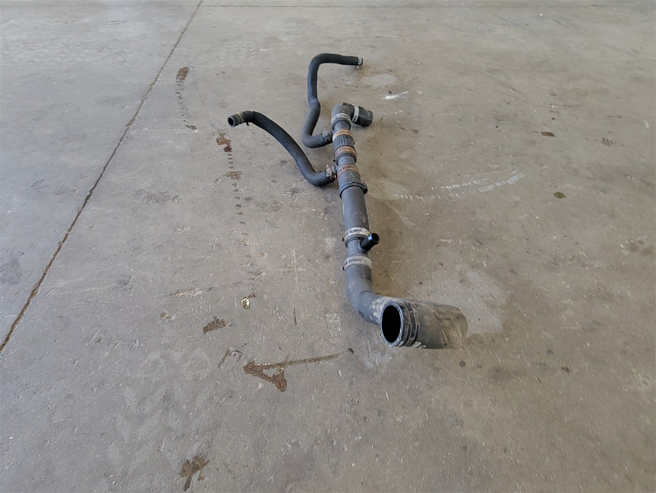 2016 CAMARO LOWER OUTLET RADIATOR HOSE ONLY 34303 - image 5