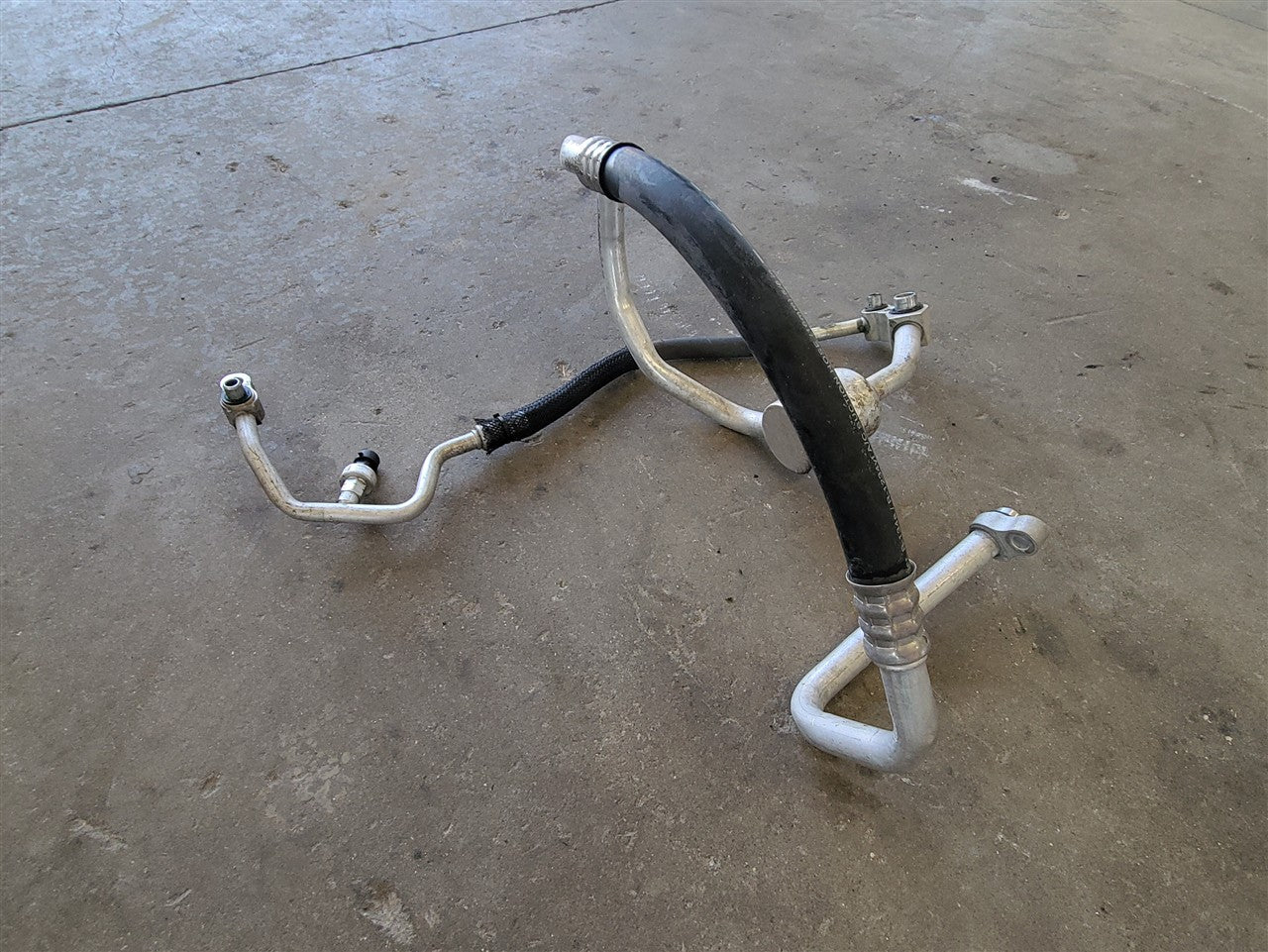 2016 CAMARO 6.2 AC COMPRESSOR SUCTION LINES HOSE 34306 - image 5