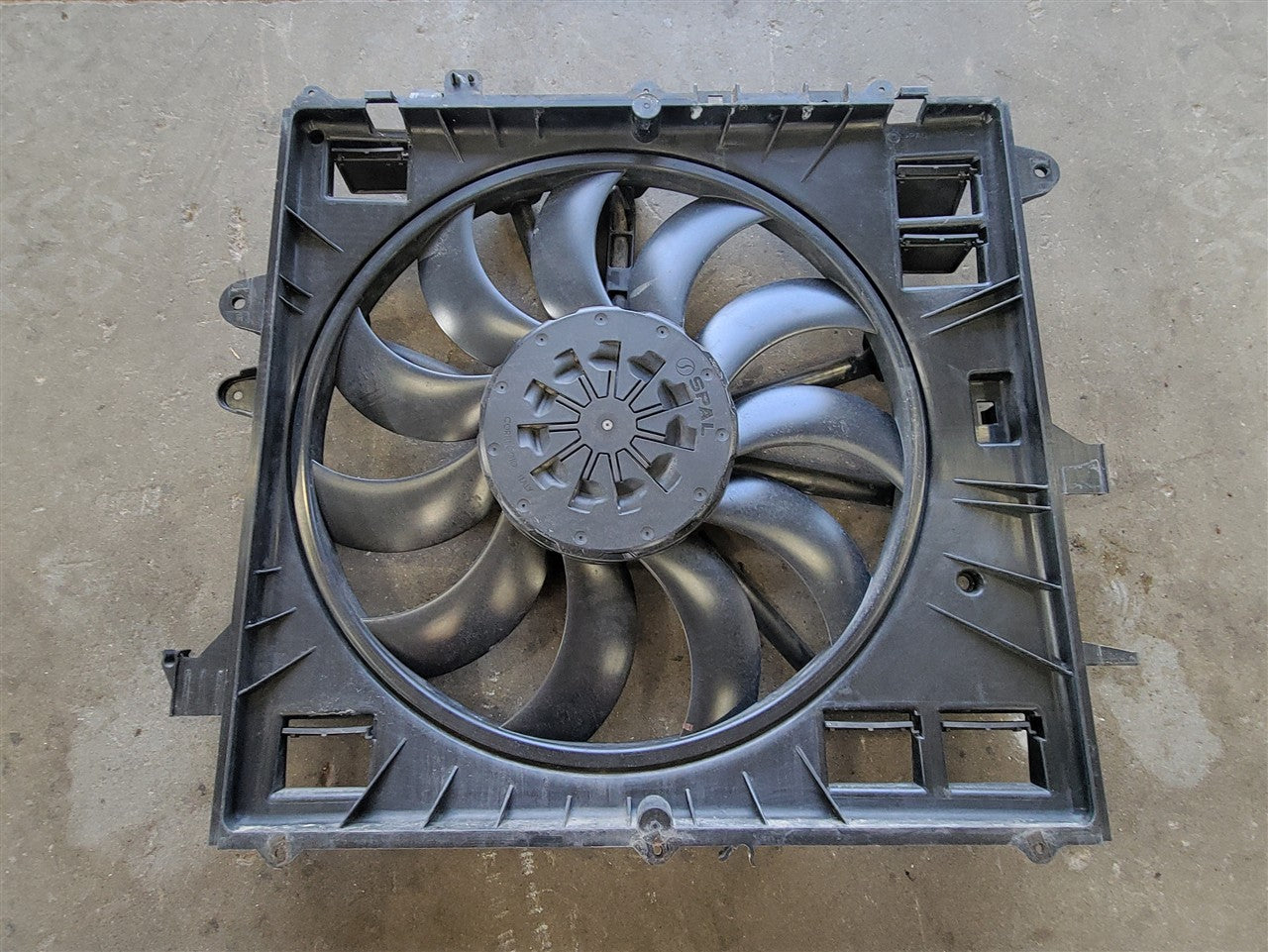 2016 CAMARO OEM 6.2L RADIATOR COOLING FANS 34307 - image 1