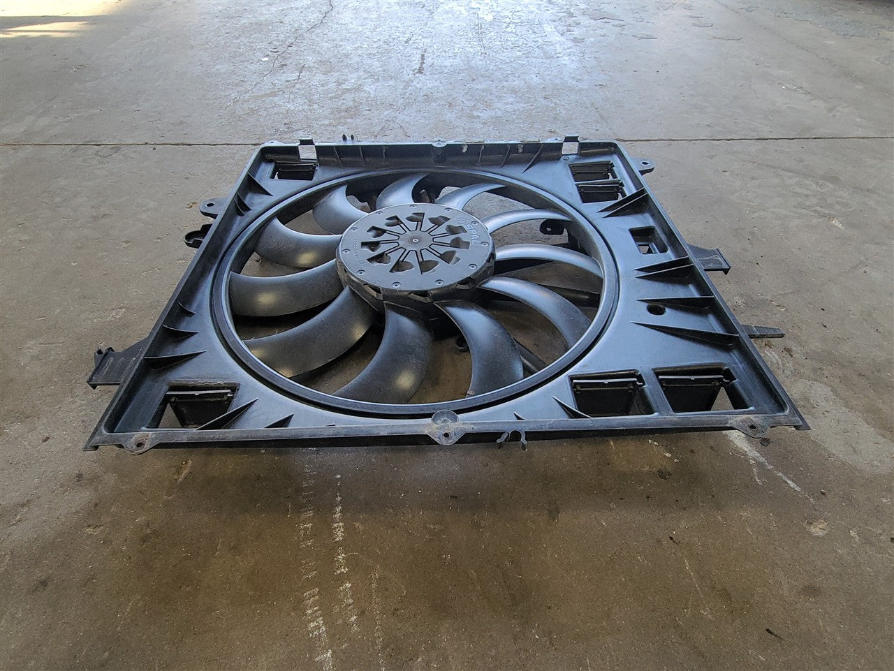 2016 CAMARO OEM 6.2L RADIATOR COOLING FANS 34307 - image 2